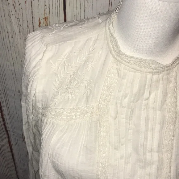 Zara blouse - Picture 2 of 3